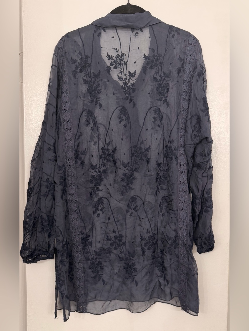 Johnny Was x 4 Love and Liberty Silk Hanna Tunic Blue Size Medium - Picture 2 of 6